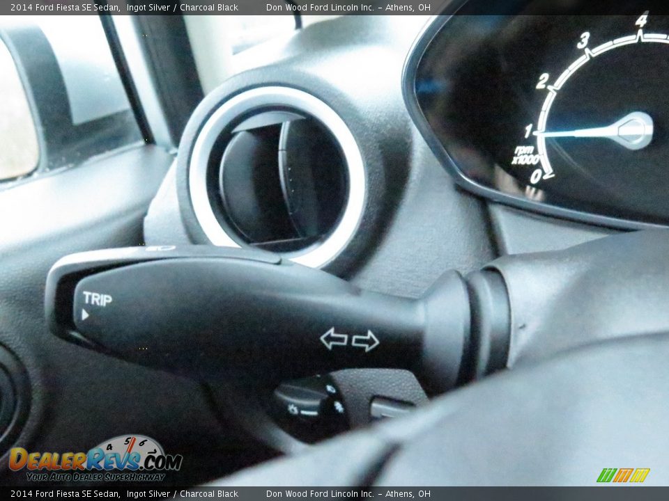 2014 Ford Fiesta SE Sedan Ingot Silver / Charcoal Black Photo #30
