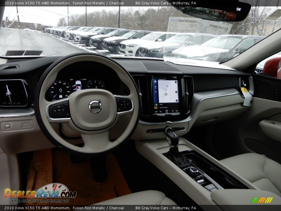 Dashboard of 2019 Volvo XC60 T6 AWD Momentum Photo #9