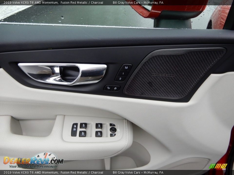 Door Panel of 2019 Volvo XC60 T6 AWD Momentum Photo #10