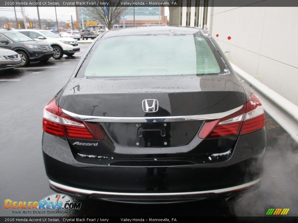 2016 Honda Accord LX Sedan Crystal Black Pearl / Ivory Photo #4