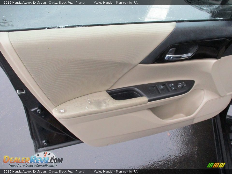 2016 Honda Accord LX Sedan Crystal Black Pearl / Ivory Photo #9