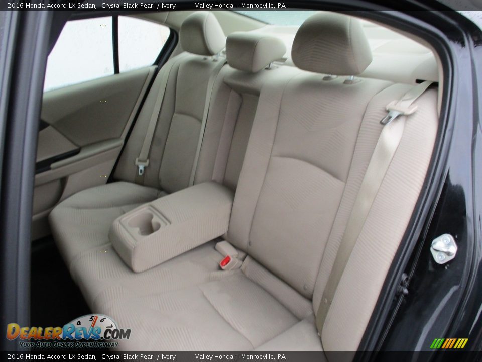 2016 Honda Accord LX Sedan Crystal Black Pearl / Ivory Photo #11