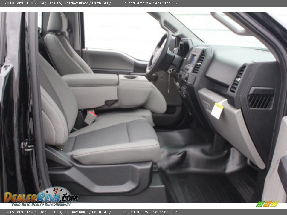 Front Seat of 2018 Ford F150 XL Regular Cab Photo #25