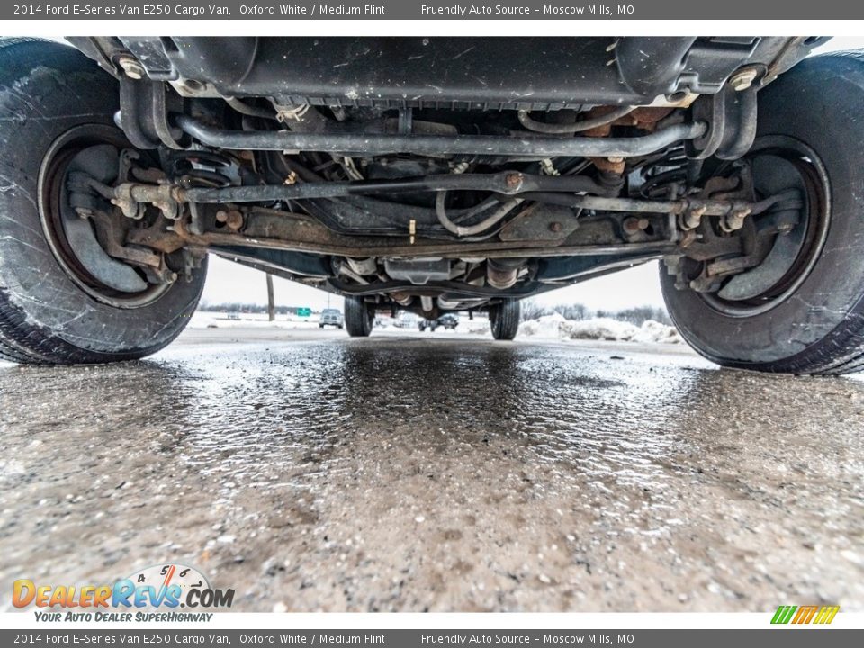 2014 Ford E-Series Van E250 Cargo Van Oxford White / Medium Flint Photo #10