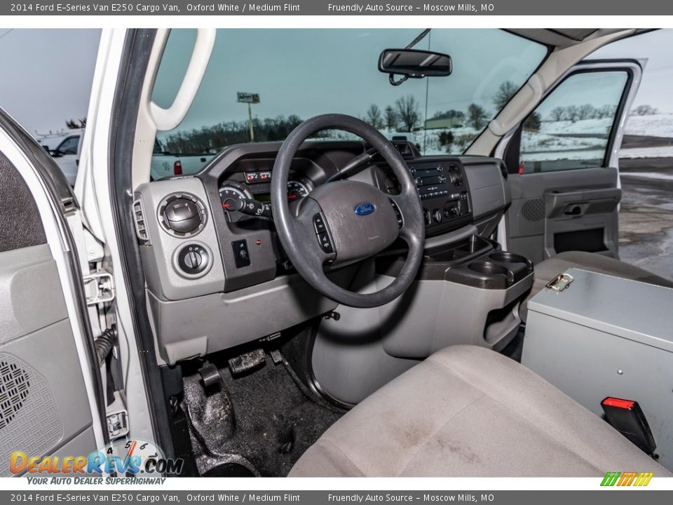 2014 Ford E-Series Van E250 Cargo Van Oxford White / Medium Flint Photo #29