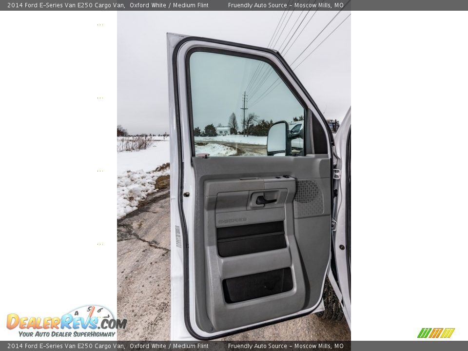 2014 Ford E-Series Van E250 Cargo Van Oxford White / Medium Flint Photo #30