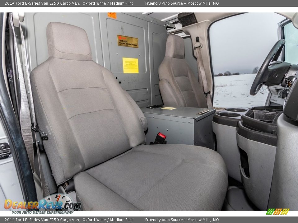 2014 Ford E-Series Van E250 Cargo Van Oxford White / Medium Flint Photo #31