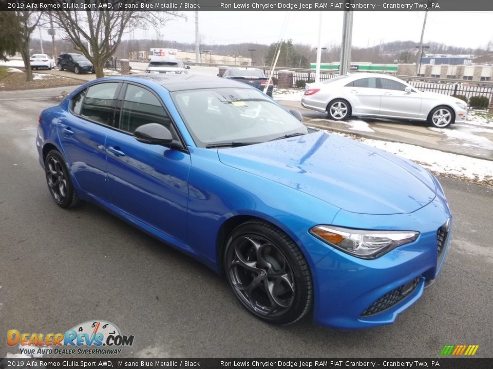 Front 3/4 View of 2019 Alfa Romeo Giulia Sport AWD Photo #11