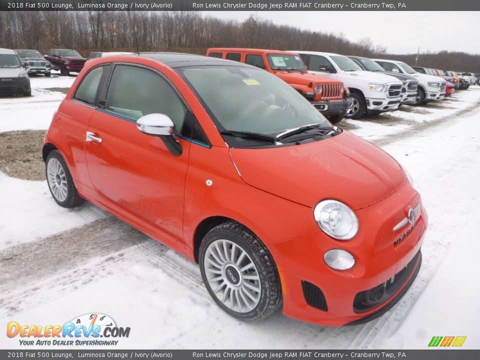 Front 3/4 View of 2018 Fiat 500 Lounge Photo #7