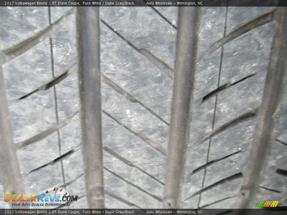 2017 Volkswagen Beetle 1.8T Dune Coupe Pure White / Dune Gray/Black Photo #9