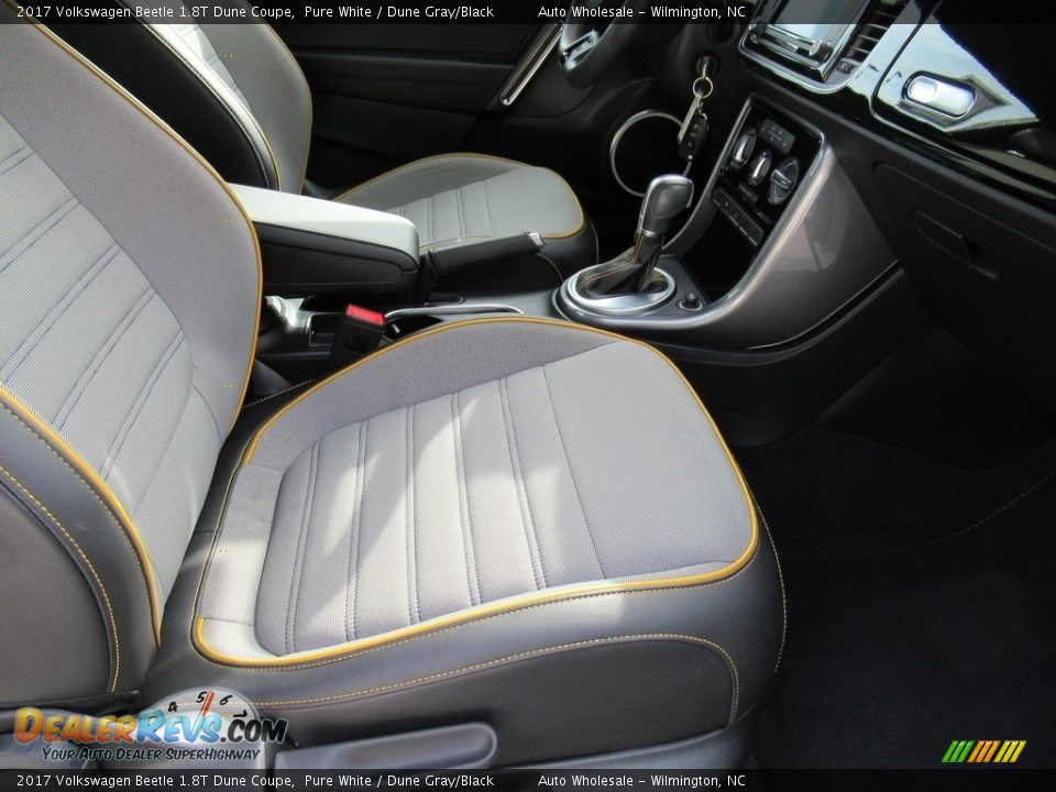 2017 Volkswagen Beetle 1.8T Dune Coupe Pure White / Dune Gray/Black Photo #13