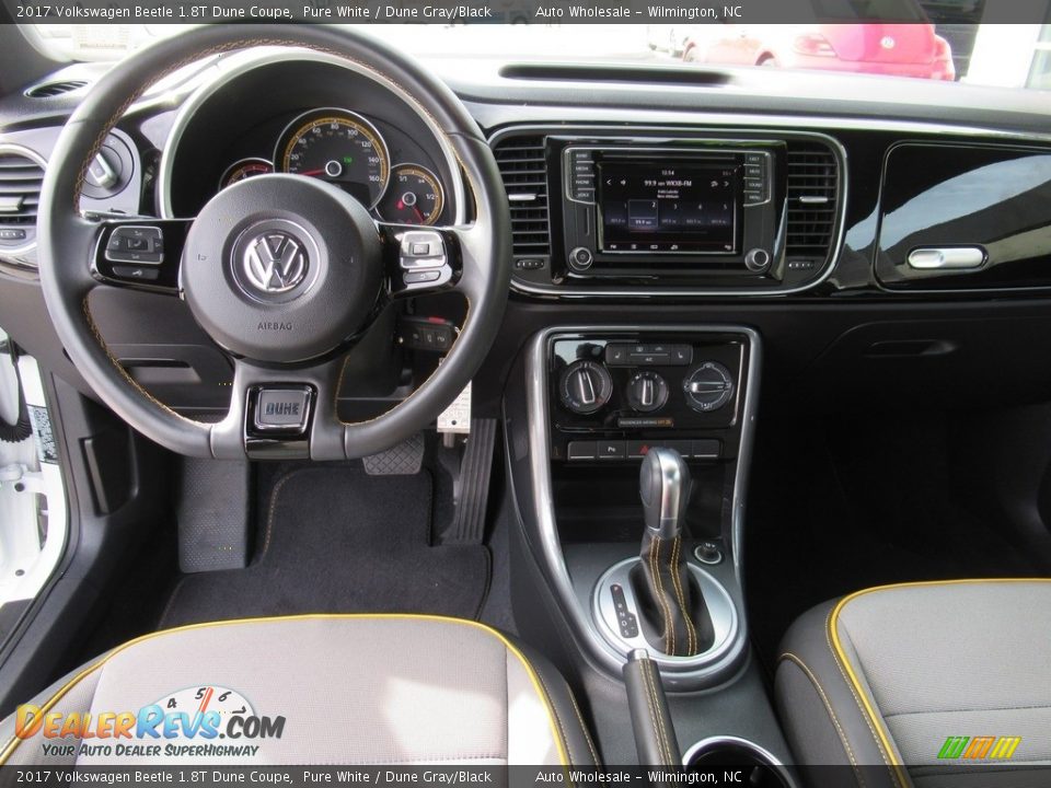 2017 Volkswagen Beetle 1.8T Dune Coupe Pure White / Dune Gray/Black Photo #15