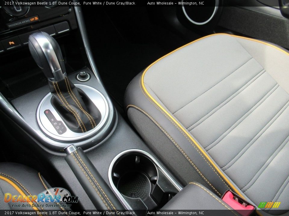 2017 Volkswagen Beetle 1.8T Dune Coupe Pure White / Dune Gray/Black Photo #19