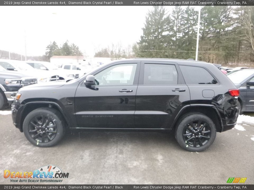 2019 Jeep Grand Cherokee Laredo 4x4 Diamond Black Crystal Pearl / Black Photo #3