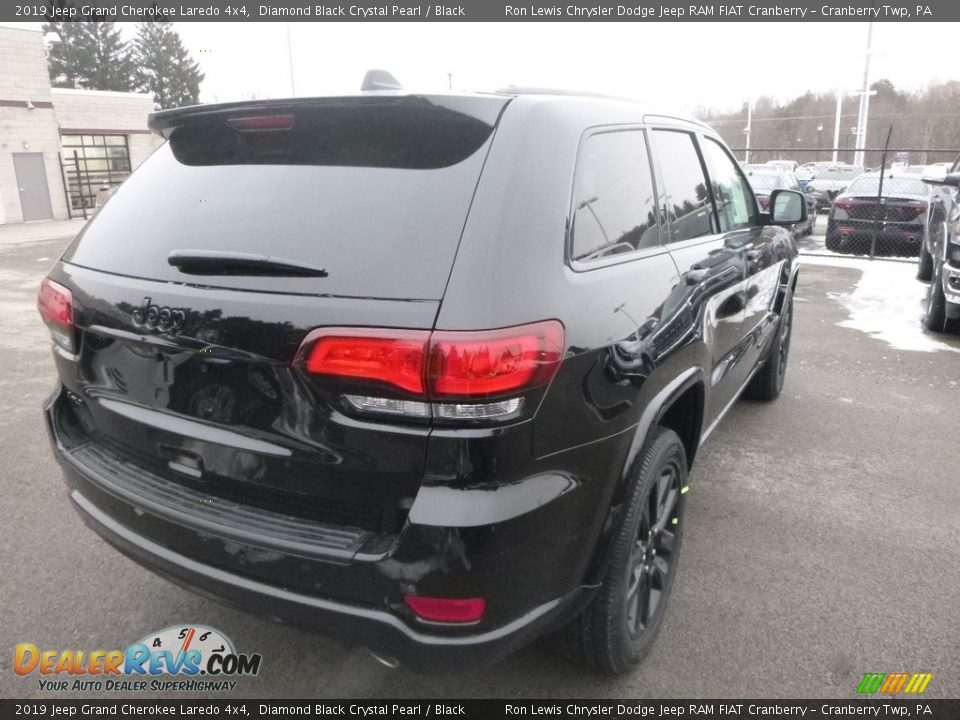 2019 Jeep Grand Cherokee Laredo 4x4 Diamond Black Crystal Pearl / Black Photo #6