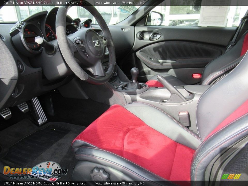 Front Seat of 2017 Nissan 370Z NISMO Coupe Photo #11