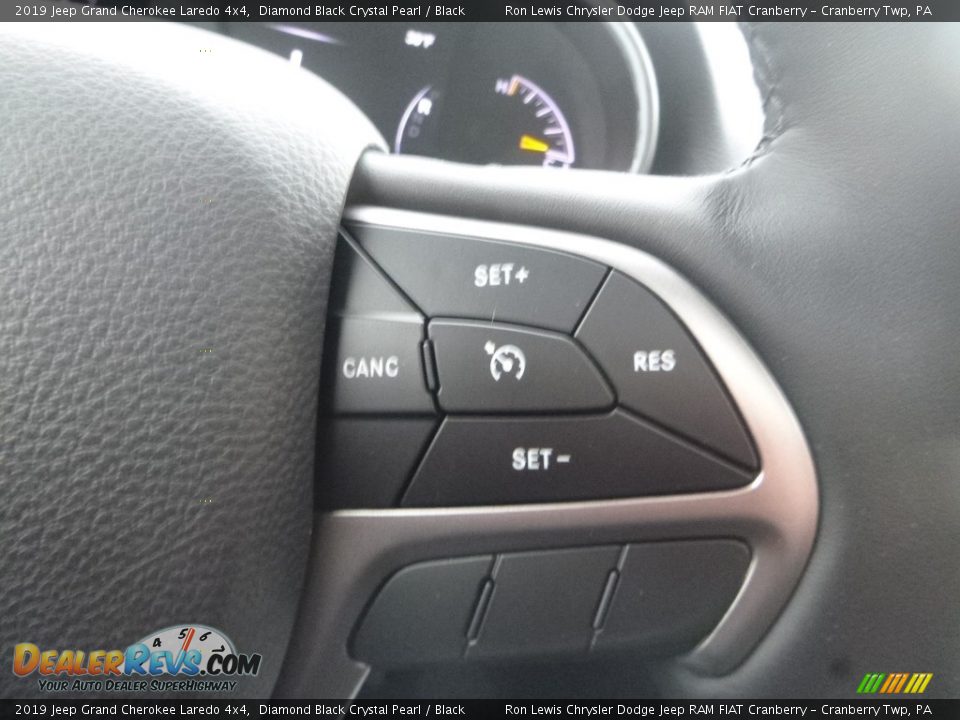 2019 Jeep Grand Cherokee Laredo 4x4 Diamond Black Crystal Pearl / Black Photo #18