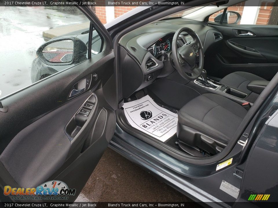 2017 Chevrolet Cruze LT Graphite Metallic / Jet Black Photo #3