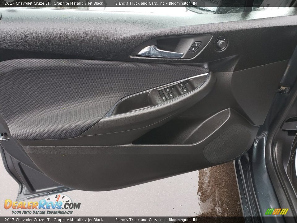 2017 Chevrolet Cruze LT Graphite Metallic / Jet Black Photo #4