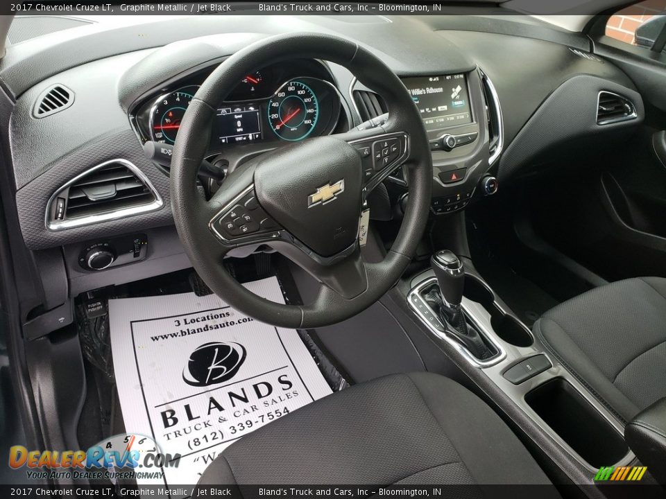 2017 Chevrolet Cruze LT Graphite Metallic / Jet Black Photo #9