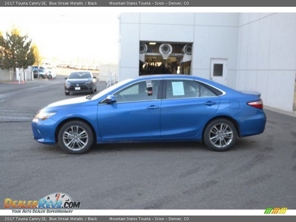 2017 Toyota Camry SE Blue Streak Metallic / Black Photo #3