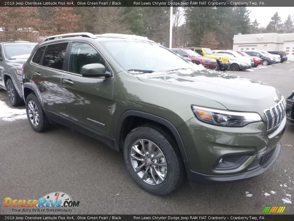 2019 Jeep Cherokee Latitude Plus 4x4 Olive Green Pearl / Black Photo #7