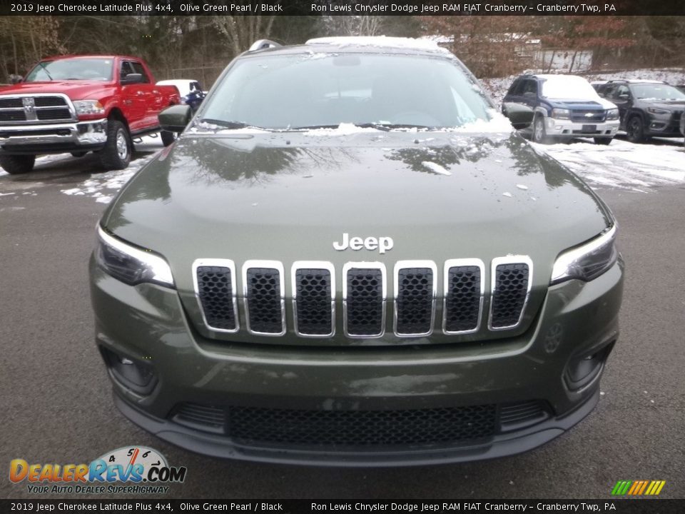 2019 Jeep Cherokee Latitude Plus 4x4 Olive Green Pearl / Black Photo #8