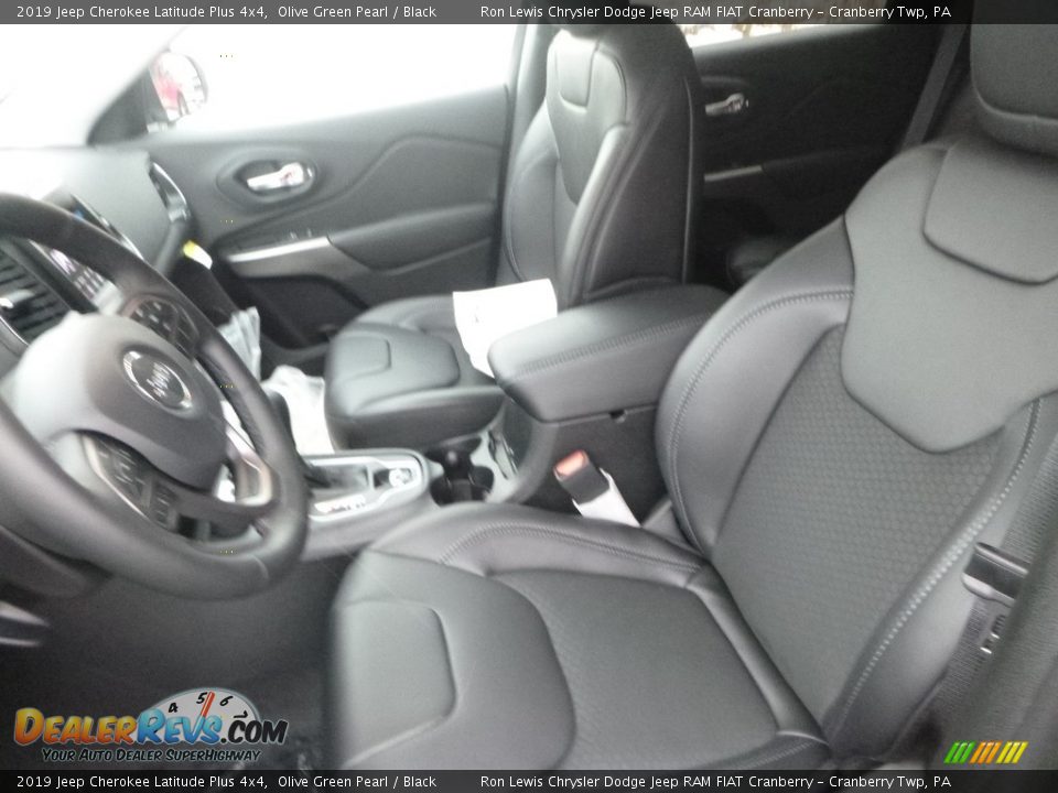 2019 Jeep Cherokee Latitude Plus 4x4 Olive Green Pearl / Black Photo #13