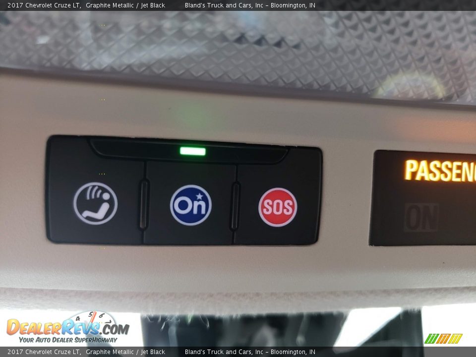 2017 Chevrolet Cruze LT Graphite Metallic / Jet Black Photo #24