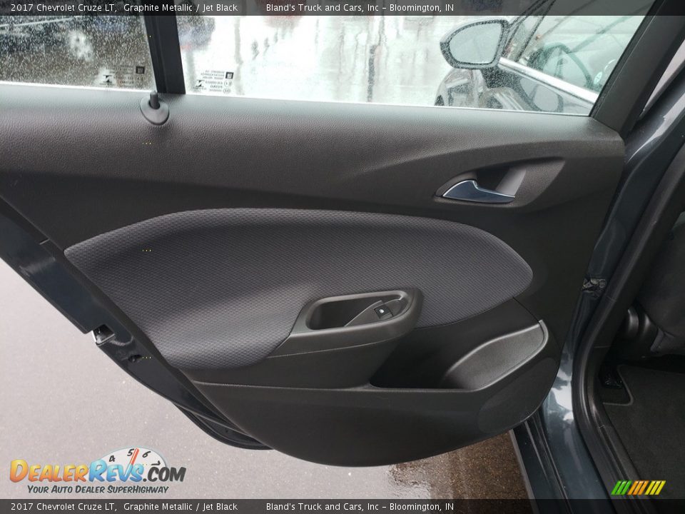 2017 Chevrolet Cruze LT Graphite Metallic / Jet Black Photo #26