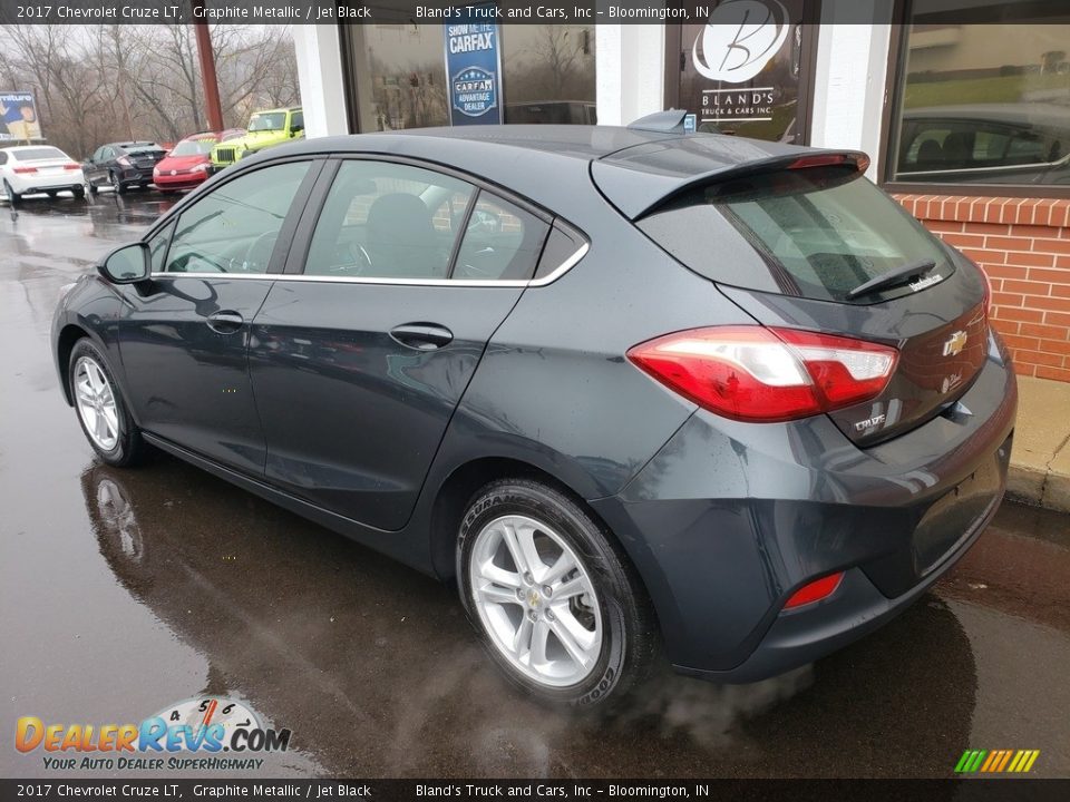 2017 Chevrolet Cruze LT Graphite Metallic / Jet Black Photo #31