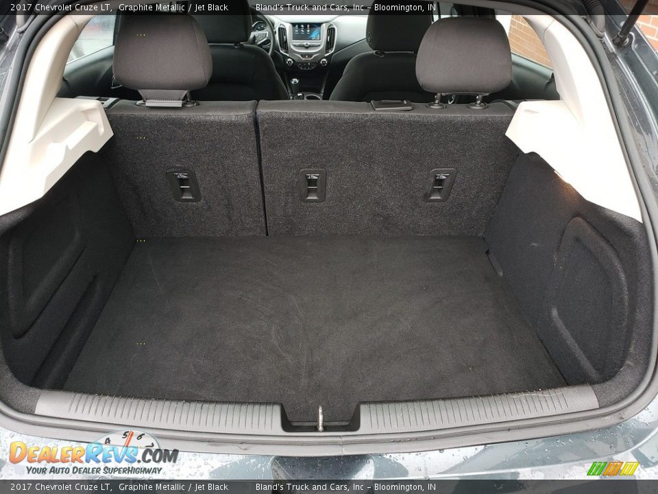 2017 Chevrolet Cruze LT Graphite Metallic / Jet Black Photo #35