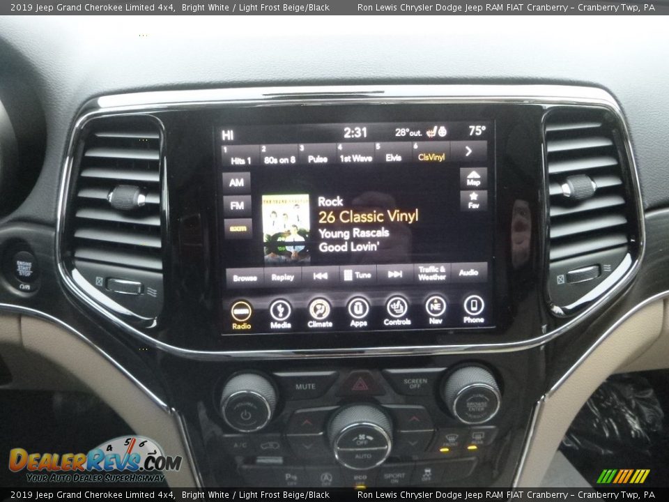 2019 Jeep Grand Cherokee Limited 4x4 Bright White / Light Frost Beige/Black Photo #16