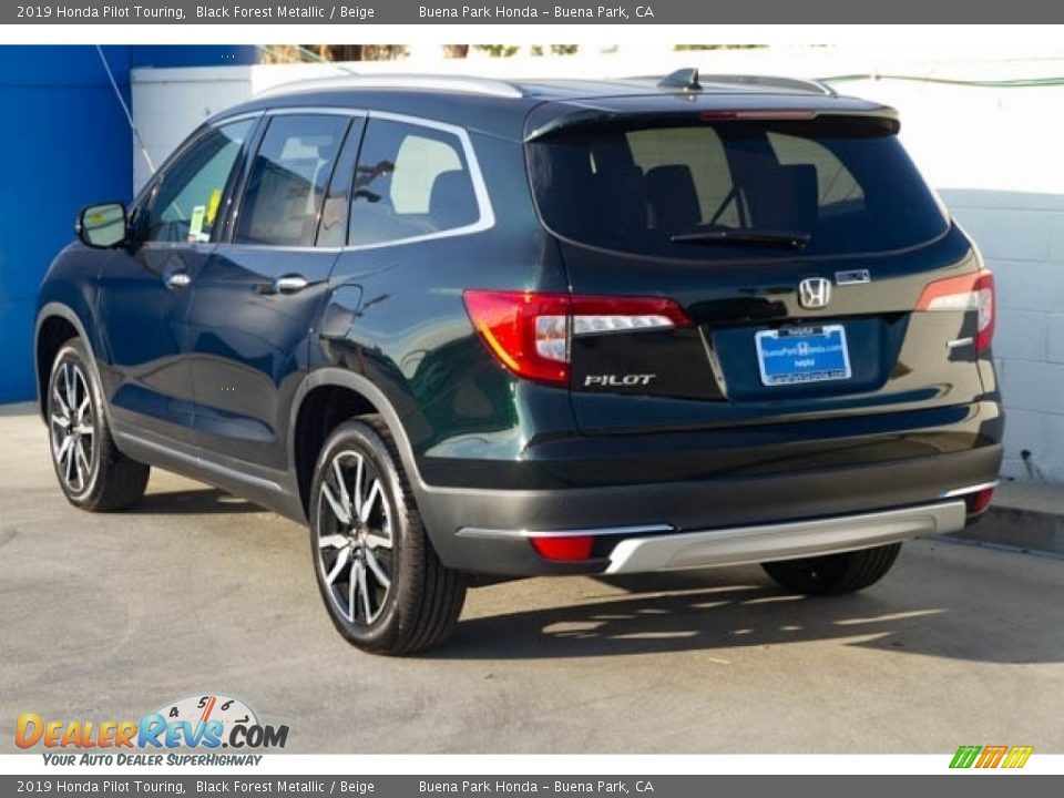 2019 Honda Pilot Touring Black Forest Metallic / Beige Photo #2