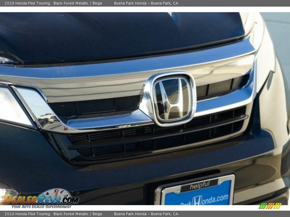 2019 Honda Pilot Touring Black Forest Metallic / Beige Photo #4