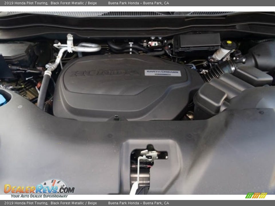 2019 Honda Pilot Touring Black Forest Metallic / Beige Photo #10
