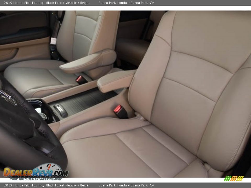 2019 Honda Pilot Touring Black Forest Metallic / Beige Photo #25