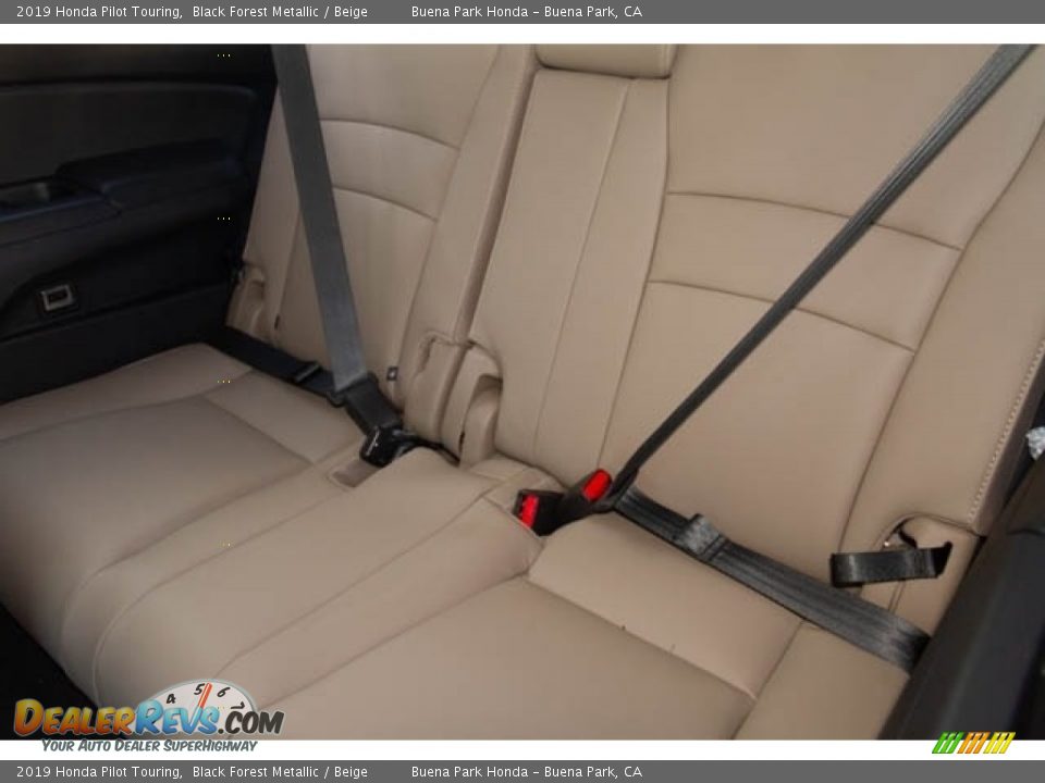 Rear Seat of 2019 Honda Pilot Touring Photo #28