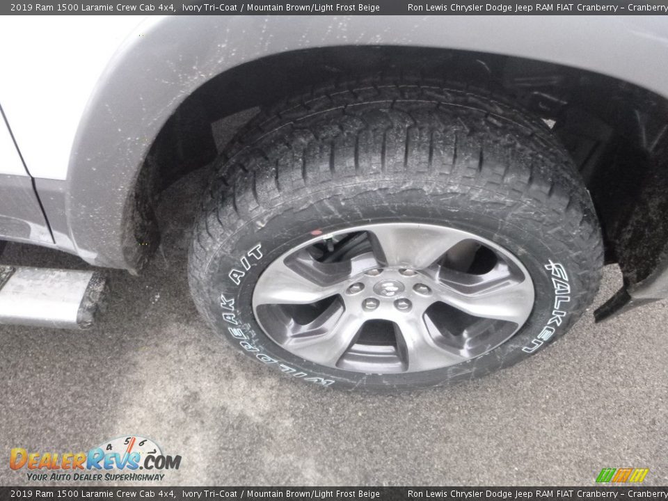2019 Ram 1500 Laramie Crew Cab 4x4 Ivory Tri–Coat / Mountain Brown/Light Frost Beige Photo #10