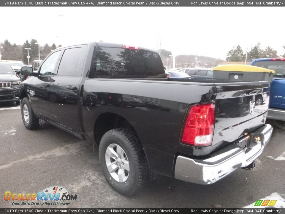 2019 Ram 1500 Classic Tradesman Crew Cab 4x4 Diamond Black Crystal Pearl / Black/Diesel Gray Photo #3