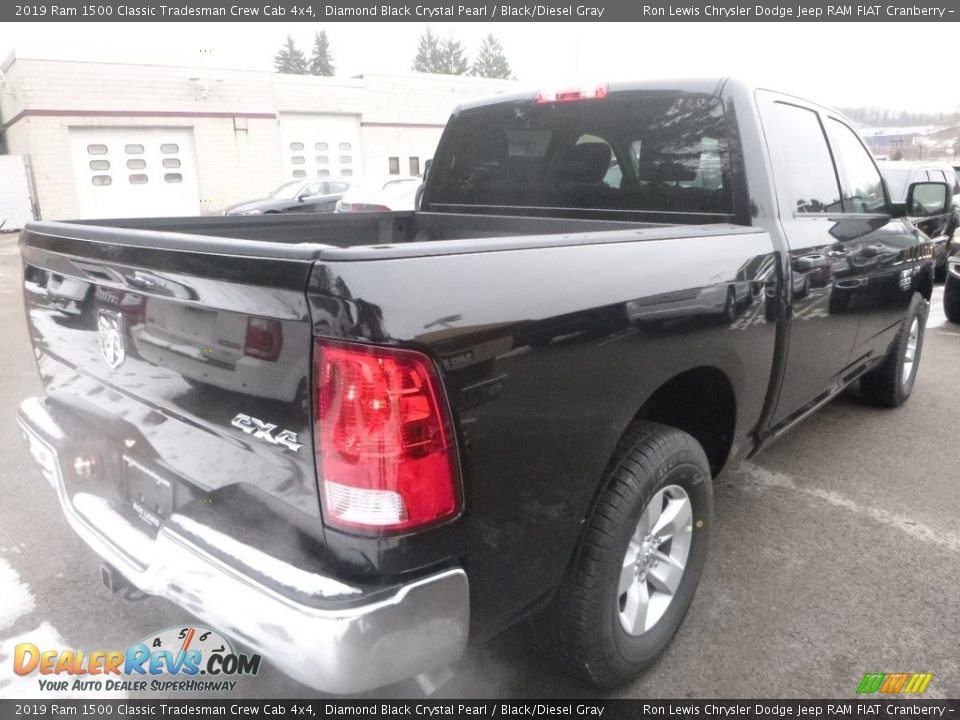 2019 Ram 1500 Classic Tradesman Crew Cab 4x4 Diamond Black Crystal Pearl / Black/Diesel Gray Photo #5