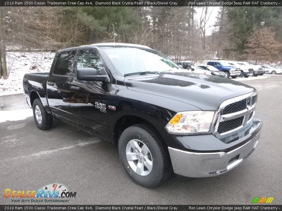 2019 Ram 1500 Classic Tradesman Crew Cab 4x4 Diamond Black Crystal Pearl / Black/Diesel Gray Photo #6