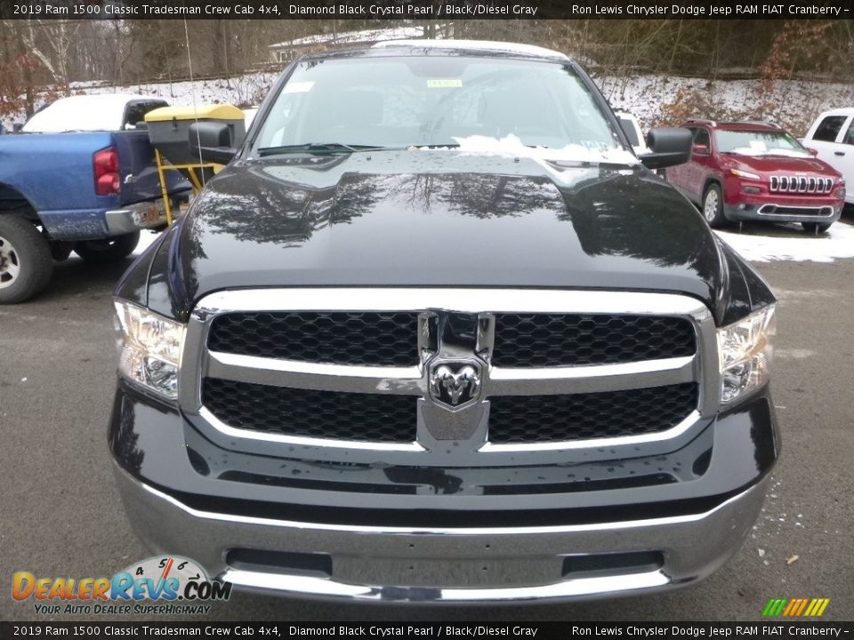 2019 Ram 1500 Classic Tradesman Crew Cab 4x4 Diamond Black Crystal Pearl / Black/Diesel Gray Photo #7