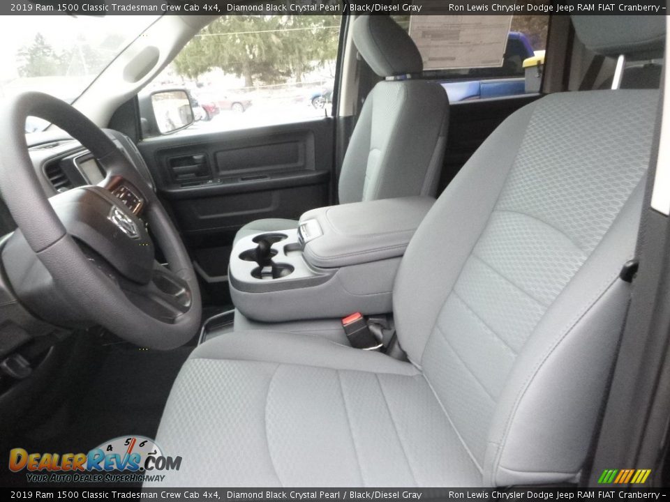 2019 Ram 1500 Classic Tradesman Crew Cab 4x4 Diamond Black Crystal Pearl / Black/Diesel Gray Photo #11
