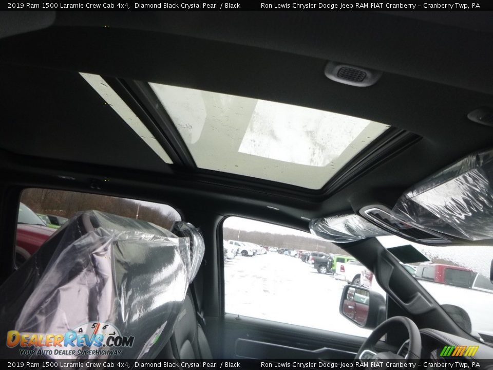 2019 Ram 1500 Laramie Crew Cab 4x4 Diamond Black Crystal Pearl / Black Photo #12