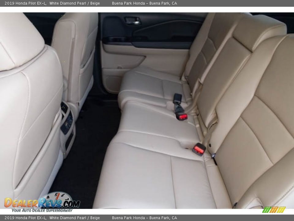 2019 Honda Pilot EX-L White Diamond Pearl / Beige Photo #17