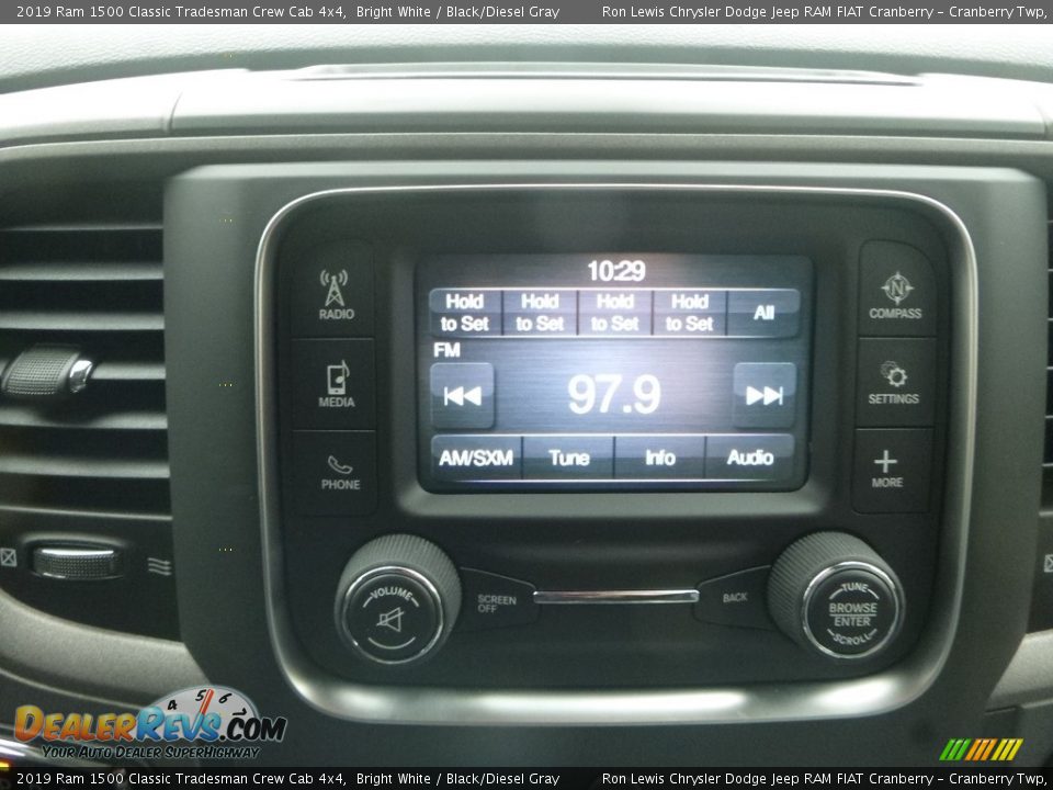 2019 Ram 1500 Classic Tradesman Crew Cab 4x4 Bright White / Black/Diesel Gray Photo #16