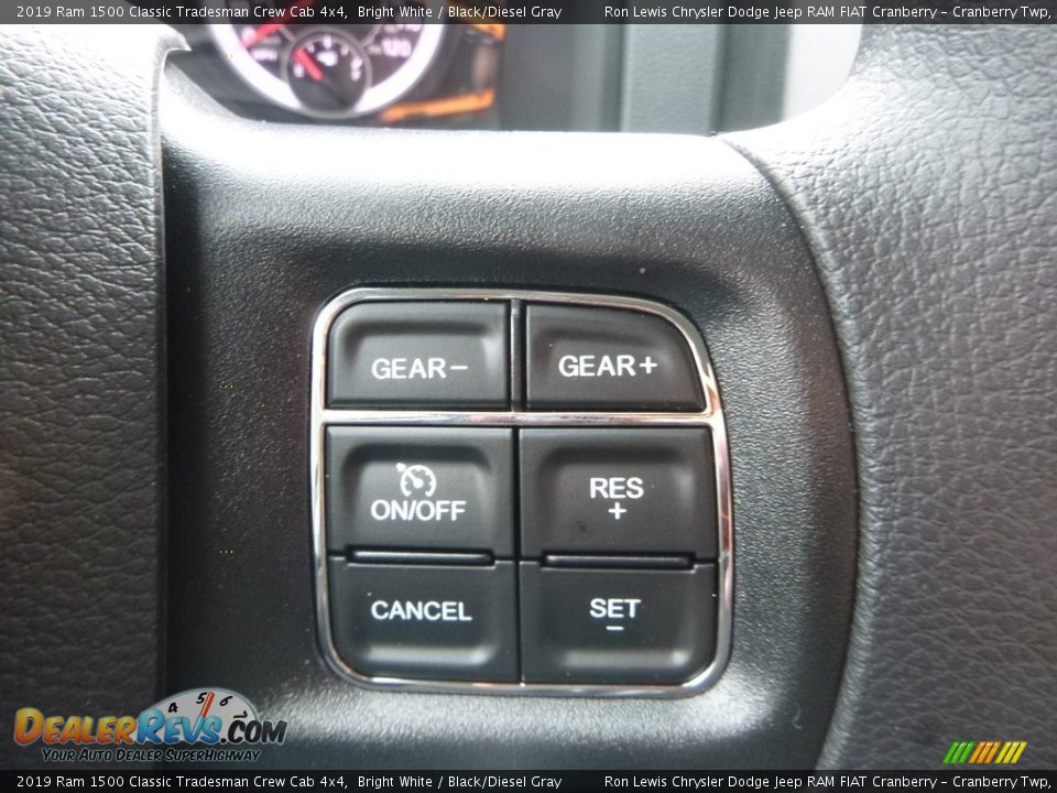 2019 Ram 1500 Classic Tradesman Crew Cab 4x4 Bright White / Black/Diesel Gray Photo #18