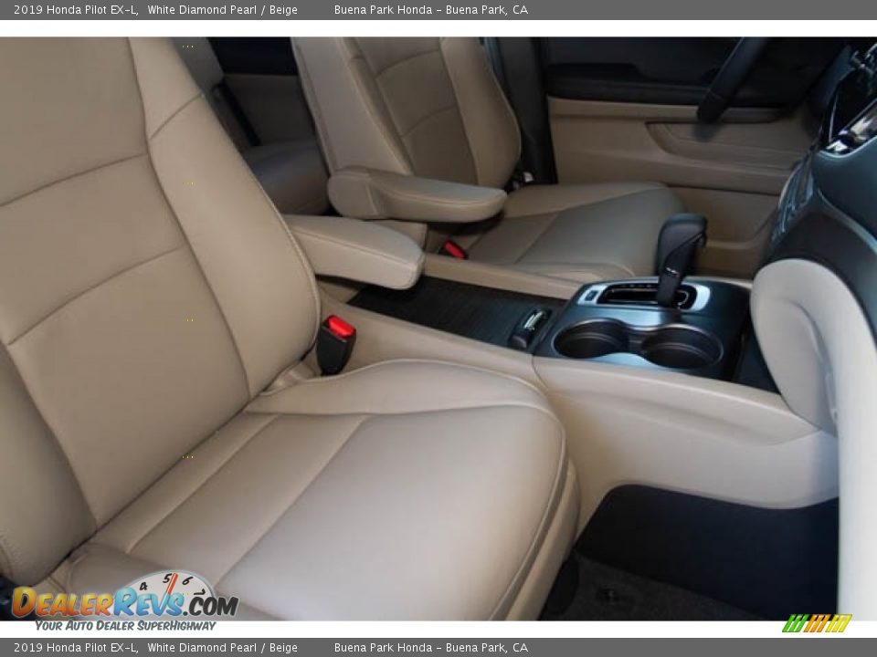 2019 Honda Pilot EX-L White Diamond Pearl / Beige Photo #34