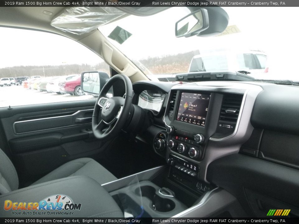 2019 Ram 1500 Big Horn Crew Cab 4x4 Bright White / Black/Diesel Gray Photo #10